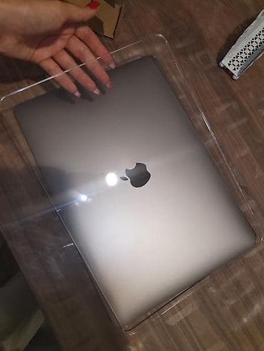 macbook pro adapter: Şəffaf qoruyucu korpus – MacBook Air M2 2022 A2681 üçün İstifadə — 1
