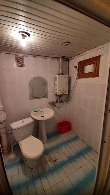 qaraj icaresi: Bileceride ploşada 300 nömreli mektebe herbi hiseye yaxin 4/1 — 10