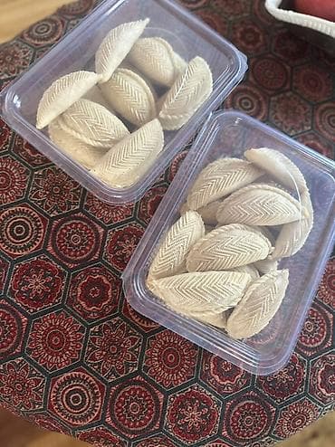 Ləpələr: Məhsul: Ənənəvi ev istehsalı şirniyyat və çörək məmulatları Təsvir: - — 8