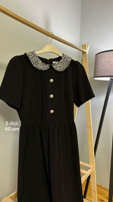 Geyimlərin hər biri yaxşı vəziyyətdədir və çox az geyinilib