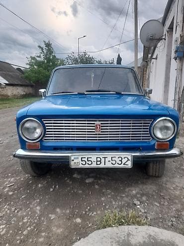 VAZ 2101, mavi rəng, sedan gövdə. - Klassik “Jiquli” dizaynı: xrom ön