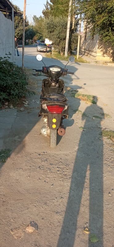 t 25 traktor: Moon brand - 53, 80 sm3, 2000 il, 225 km — 4