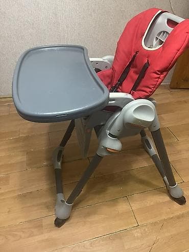 Uşaq yemək stulu - Rəng: boz plastik konstruksiya, qırmızı yumşaq — 3