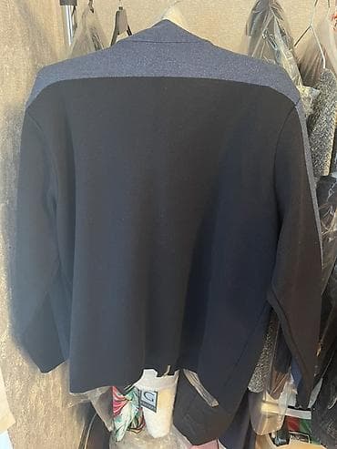 bu ilin kurtka modelleri: Kişi üçün trikotaj jaket/kardiqan - Rəng: tünd göy (yuxarı hissə və — 5