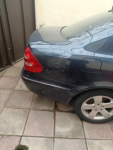 avto oturacaqlar: Mercedes-Benz E-Class (W211) sedan - Korpus: qara/metallik, 4 qapı — 4