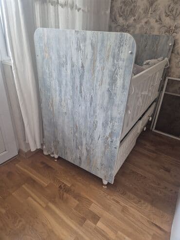 usaq ucun oturacaqlar: Oğlan və qız üçün, Dördbucaq, Beşik, Dəst ilə, Yellənmə mexanizmsiz — 2