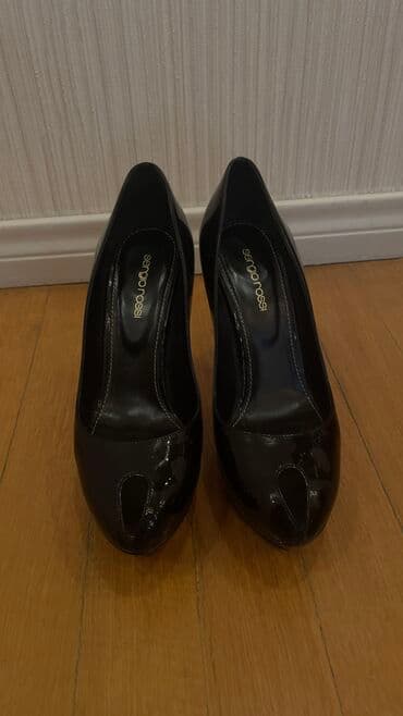 Tuflilər, Ölçü: 38, rəng - Qara, İşlənmiş lalafo.az -da Tuflilər, Ölçü: 38, rəng - Qara, İşlənmiş