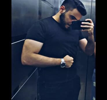 sürücü işi 2023: Salam adım Nahiddir. Bakıda yaşayıram. 25 yaşım var.( Şəkil — 1