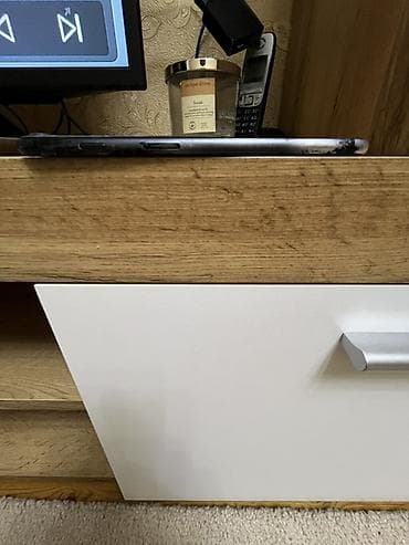 apple komputer: IPhone 8 Plus, 64 GB, Qara, Barmaq izi — 4