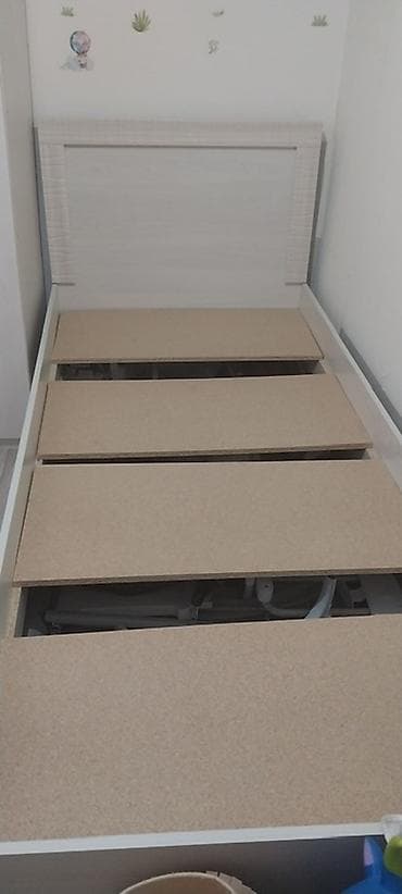 Oğlan və qız üçün, Çarpayı, Bazalı, Matras ilə, Siyirməsiz