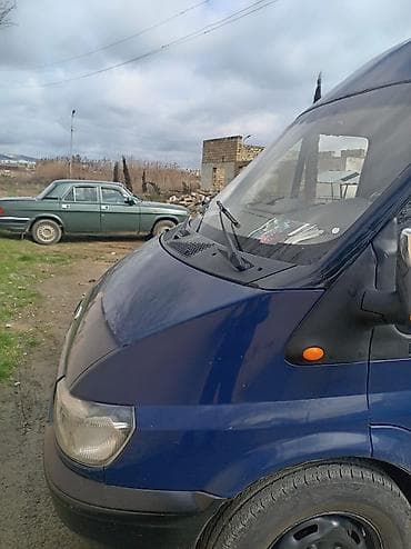 masin lada: Ford Transit: 2.4 l | 2005 il 44000 km — 2