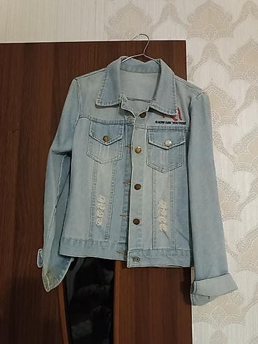 Məhsul: Cins gödəkçələr (2 ədəd) 1) Açıq mavi cins gödəkçə - Klassik