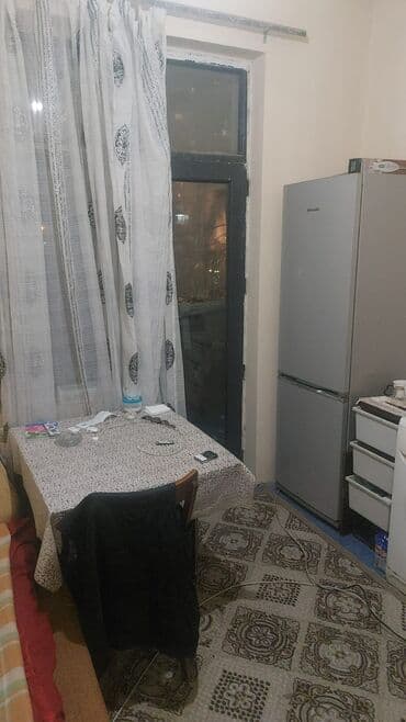 Kirayə mənzillər: Salam 2 bəy otaq yoldaşı axdarilir, ev 28 May metrosuna 5 dəqiqəlik — 2