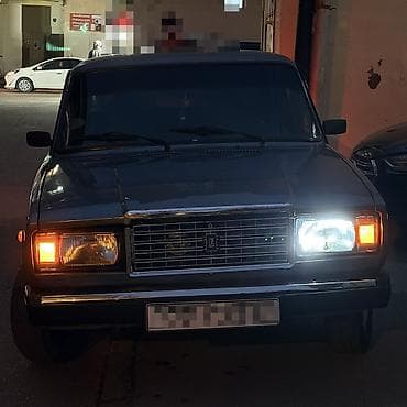 Komplekt, Yaxın və uzaq vuran işıqlar Universal auto lalafo.az -da Komplekt, Yaxın və uzaq vuran işıqlar Universal auto