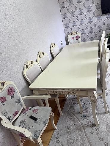 Qonaq otağı üçün klassik mebel dəsti - Rəng: krem/ivori, qızılı