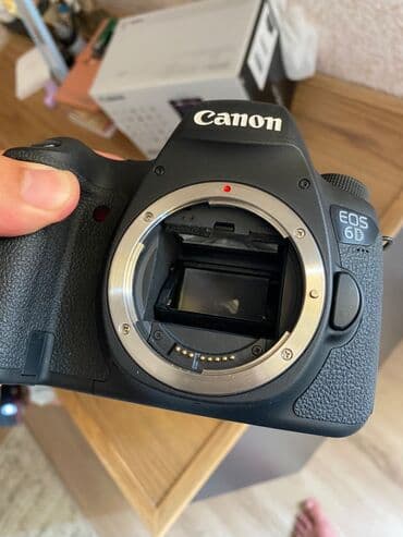 фотоаппарат canon 6d mark 2: 📷Canon 6D body ❇️Probeg: 8-9K ❇️Cəmi 7-8 dəfə işləniv ❇️Göründüyü — 9
