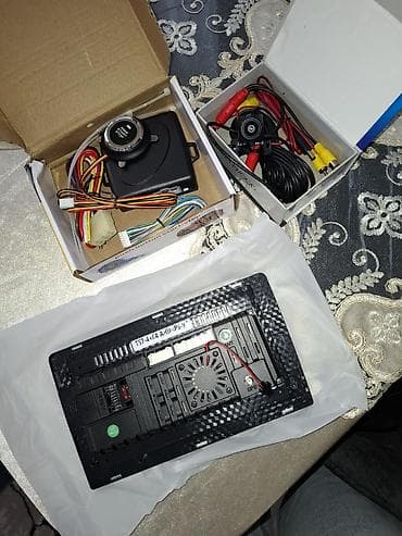 Видеорегистраторы: Avtomobil üçün komplekt multimedia və təhlükəsizlik paketi Tərkib: - — 1