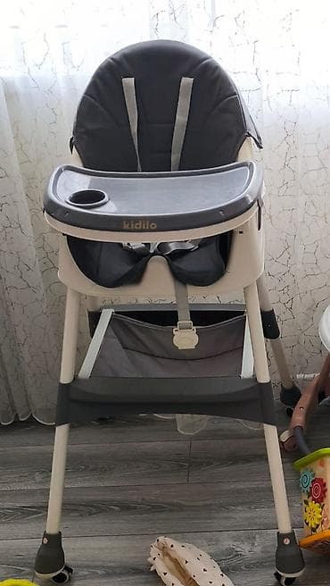 Kidilo yemek stolu 45 azn. tecili satilir hec bir prablemi yoxdu yaxsi