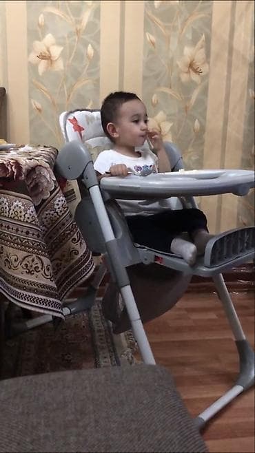 uşaq xalca: Uşaq yemək stulu - Rəng: boz-ağ tonlarında - Yumşaq bel və oturacaq — 1