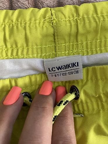 yağmurluq plaş: Uşaq üzgüçülük şortu – LC Waikiki - Brend: LC Waikiki - Ölçü: 7–8 yaş — 1