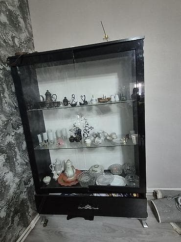 Оборудование для магазинов: Məhsul: Şüşə vitrin dolabı dəsti - Rəng: Qara karkas, şəffaf şüşə ön — 4