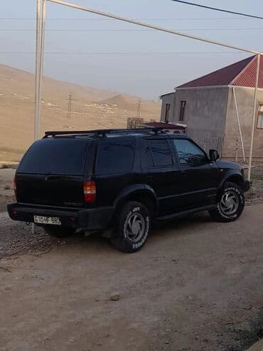 Mobil telefonlar üçün digər aksesuarlar: Chevrolet Blazer: 4 l | 1997 il 505050 km Universal — 3