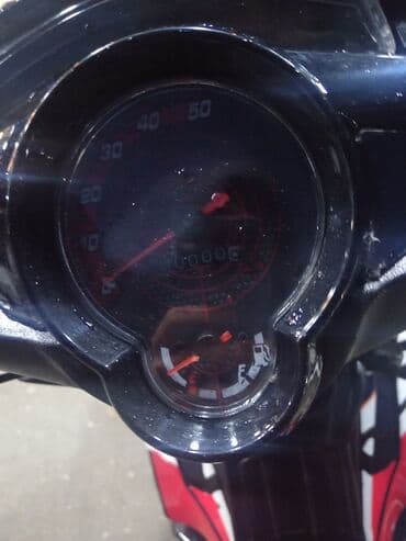 Sport üslubunda şəhər skuter/moped Texniki və dizayn xüsusiyyətləri