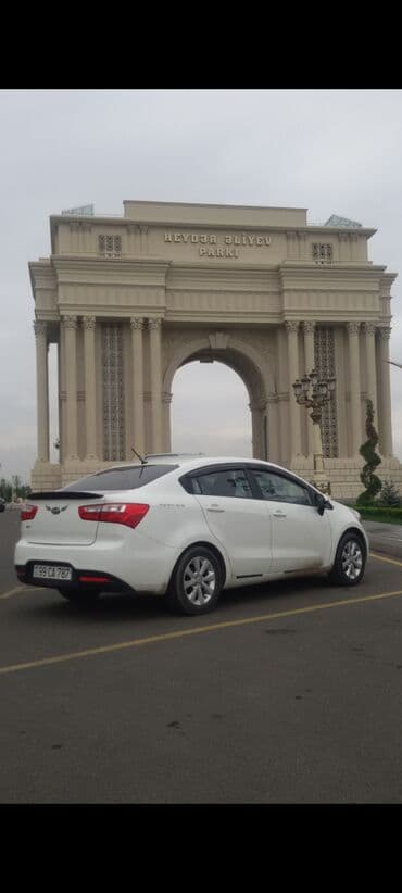 фольксваген поло седан 1 6: Kia Rio: 1.4 l | 2013 il Sedan — 13