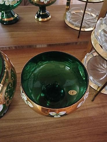 ucuz gül: Bagema şüşə vaza dəsti – 3 ədəd - Material: Bohemia şüşəsi - Rəng — 4