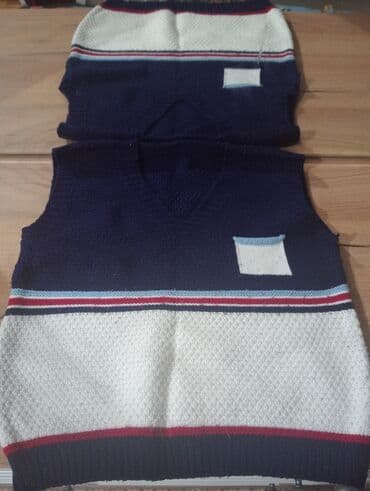 toxunma jiletler: Uşaq üçün trikotaj jilet dəsti - Rənglər: tünd göy və ağ, zolaqlarda — 1
