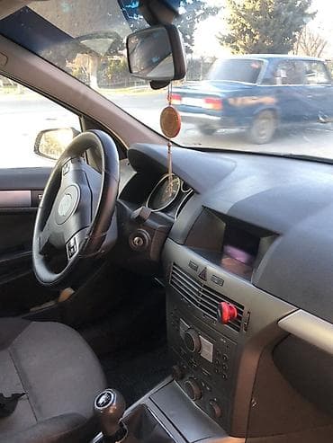 ford transit oturacaq: Satılır: gri rəngli universal kuzovlu kompakt avtomobil (station — 7