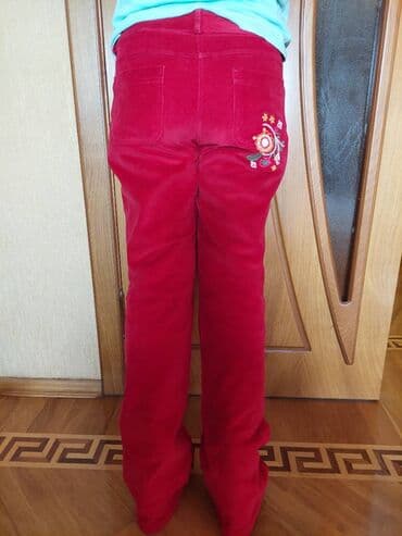 Velvet şalvar, L razmer, arxada tikişli naxiş el işlemesi var. Çinici