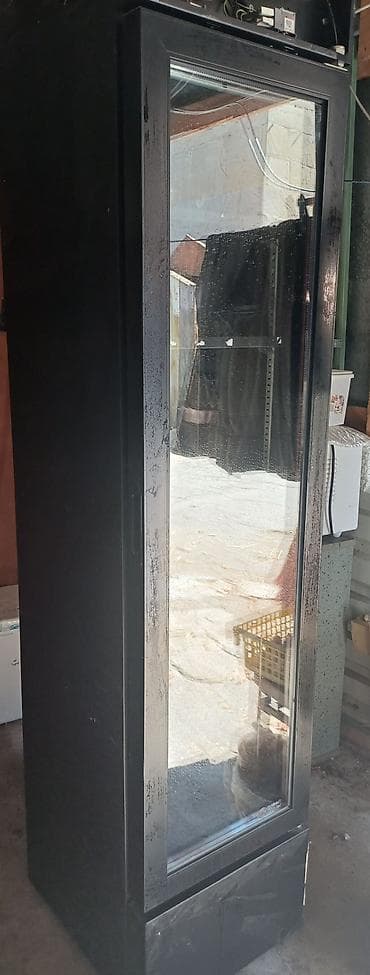 Mağaza vitrin soyuducusu – tək qapılı, şüşə önlü model - Rəng: qara