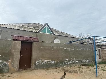 Həyət evi satıl: Pirallahi rayonu 4 otaq orta temirli - Ümumi tip