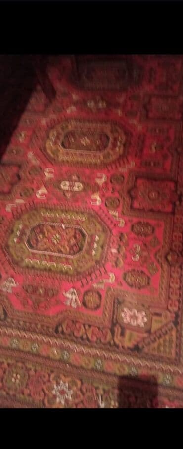 qedimi palaz: Xalça — 1