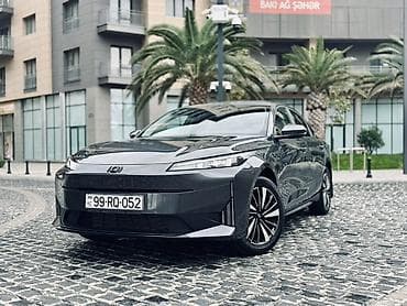 Avtomobil icarəsi xidməti – sedandan SUV‑a qədər seçimlər Təqdim