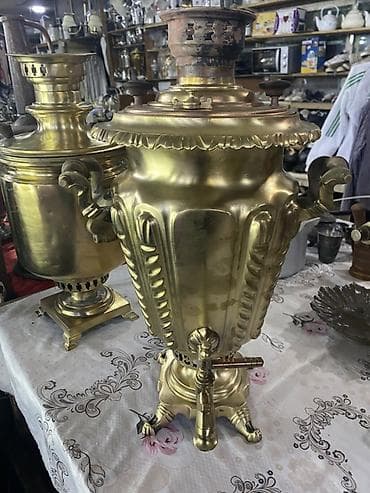 samovar 10 litr: Antik pirinç samovar - Material: tam pirinç/kamiz, qalın divarlı — 1