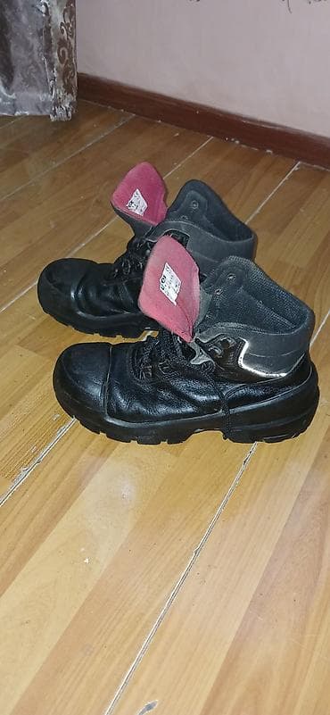 ayaqqab: Dəri botinkalar geyinilib cırıgı söküyü yoxdur 2 cüt batinkadı — 4