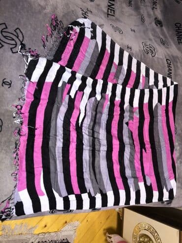 Rəngli zolaqlı şərf/şal - Dizayn: Qara, ağ, boz və çəhrayı