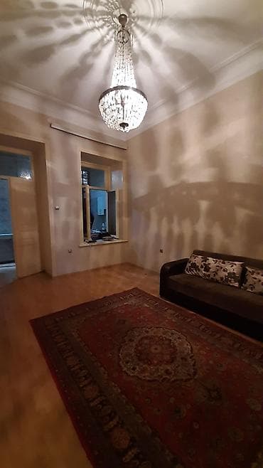 memar ecemi kiraye: Mərkəzi ərazidə geniş balkonlu mənzil - Klassik memarlığa malik — 6