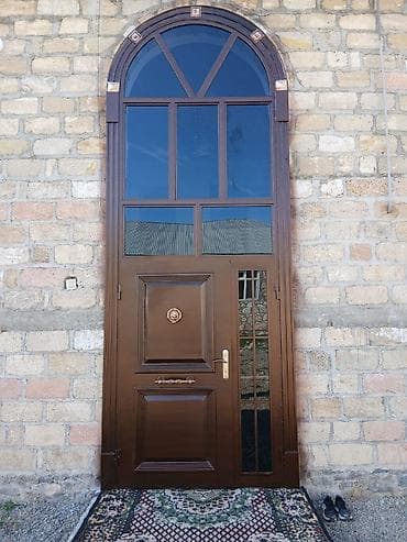 Qızdırıcı və isidicilər: Metall giriş qapısı – dekorativ şüşəli üst tağ pəncərə ilə - — 2