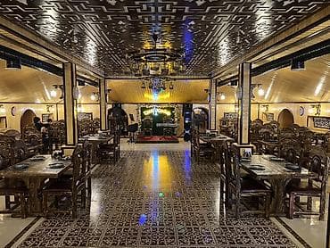 restoran avadanligi: Ağdaş Qızıl Qədeh pub canlı musiqi məkanı Ofsiant xanımlar tələb — 2