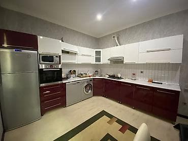Mətbəx mebeli satılır 240₼. ölçü 4m. Üzərində qaz moyka aspirator