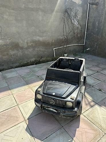 polis masinlari: Uşaq üçün elektrikli mini avtomobil – Mercedes-Benz G-Class üslubunda — 1