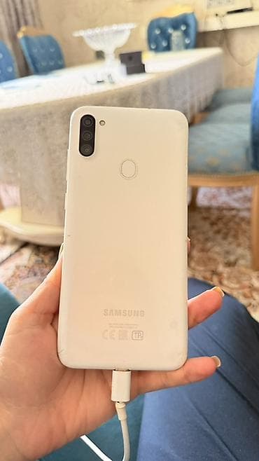 samsung e200: Samsung Galaxy A11, rəng - Ağ — 2
