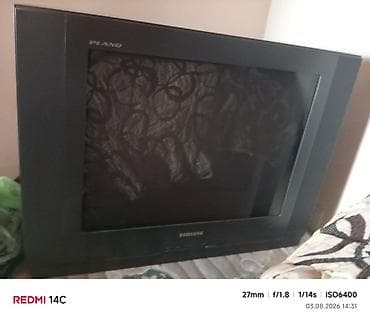 Samsung Plano CRT televizoru - Ekran: təxminən 29–32 düym Plano