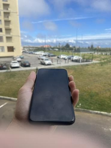 iphone 8 pilus: IPhone Xr, Qara, Qırıq — 1