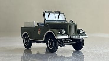 GAZ-69 hərbi off-road avtomobilinin kolleksioner model maquleti -
