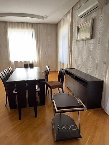 Ev və bağ: Qonaq otağı üçün, Açılmayan, Dördbucaq masa, 8 stul — 1