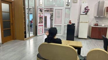 nərimanovda köhnə tikili evlər: Nərimanov metrosunun yaxınlığında yerləşən 70 kv sahəsi olan təmirli — 4